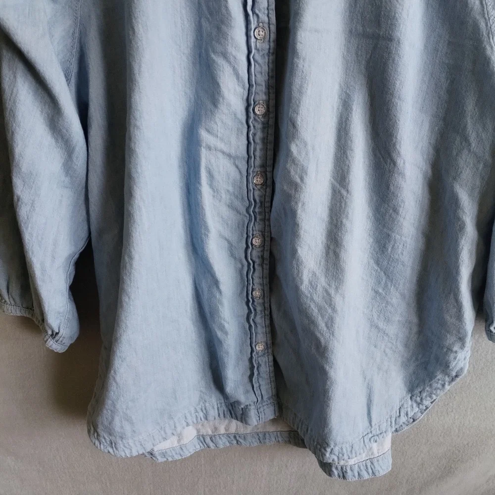 Universal Thread XL Light Wash Denim Top Button Up 3/4 Sleeve Gathered Peasant